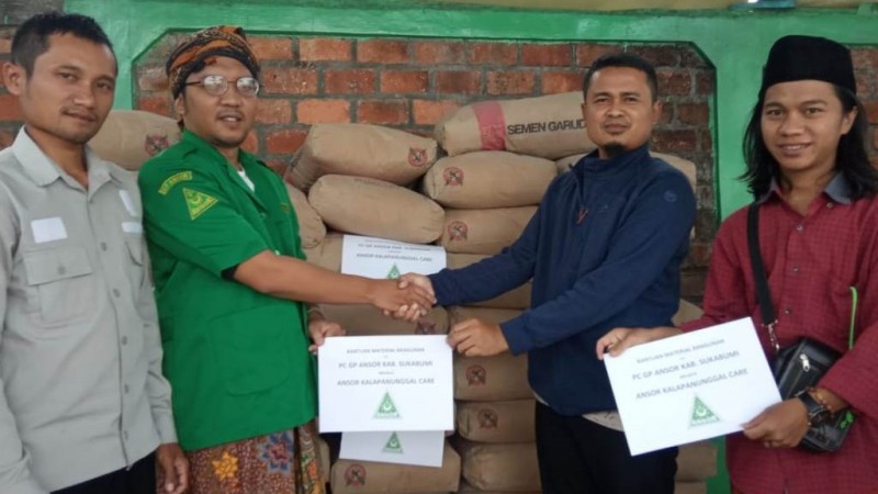 GP Ansor Kabupaten Sukabumi Serahkan Bantuan untuk Korban Gempa Kalapanunggal