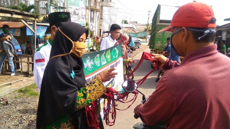 NU Lampung Selatan Bagi 1000 Masker di Gerbang Pulau Sumatera