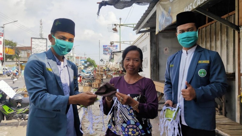 IPNU-IPPNU Jombang Gencarkan Gerakan 'Satu Kader Satu Masker'