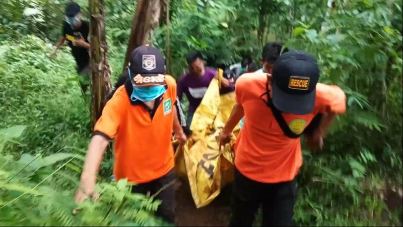 Hilang 13 Hari di Hutan Batang, Jasad Warni Ditemukan dan Dievakuasi  Banser  