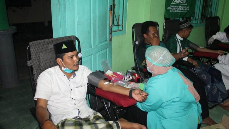 Ansor Bojonegoro 'Sumbang Darah' di Tengah Pandemi Covid-19