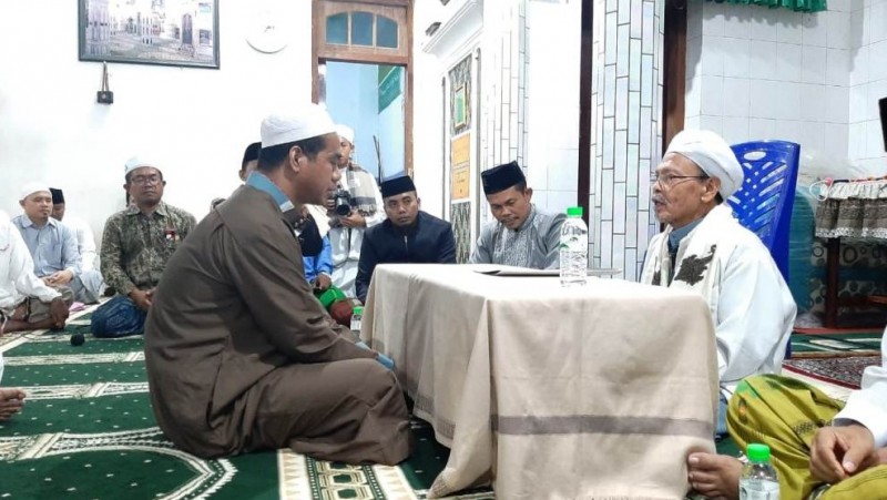 Warga NTT Ikrar Mualaf Lantaran Terkesima dengan Shalat