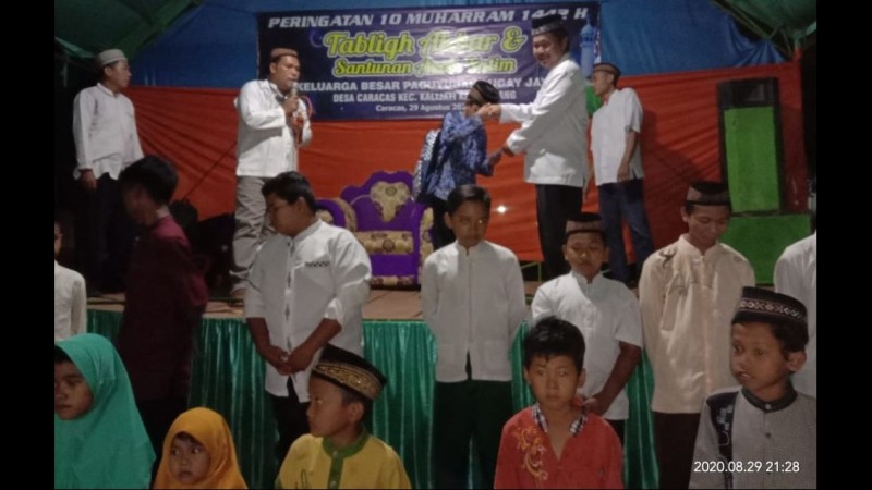 Pecinta Seni Sunda Jaipong di Subang Santuni Puluhan Anak Yatim