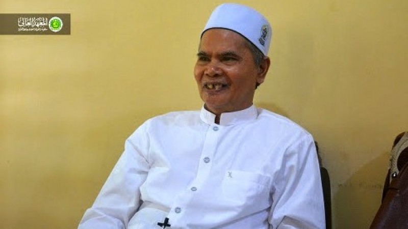 Raih Gelar Doktor Honoris Causa, Berikut Profil KH Afifuddin Muhajir