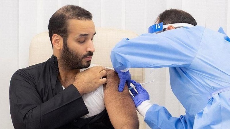 Ketika Putra Mahkota Arab Saudi Disuntik Vaksin Covid-19