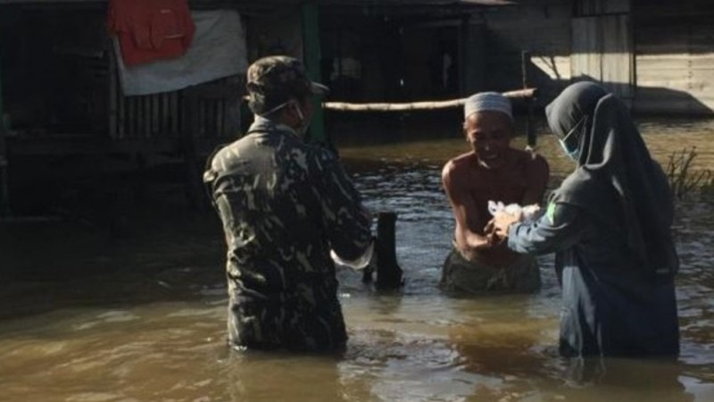 Relawan NU Terjang Banjir Salurkan Bantuan ke Kalsel 