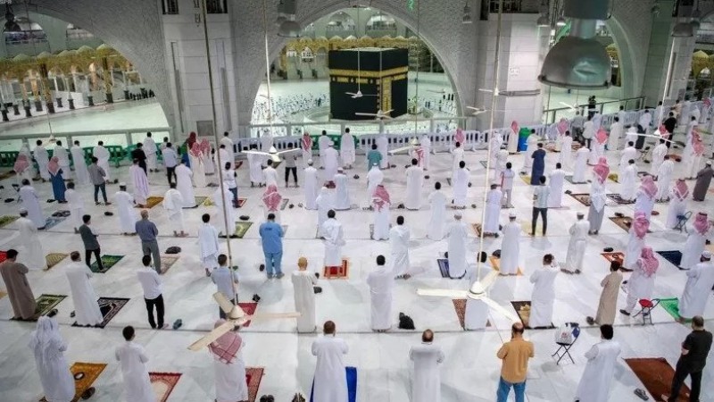 Arab Saudi Perpanjang Pembatasan Aktivitas 20 Hari ke Depan
