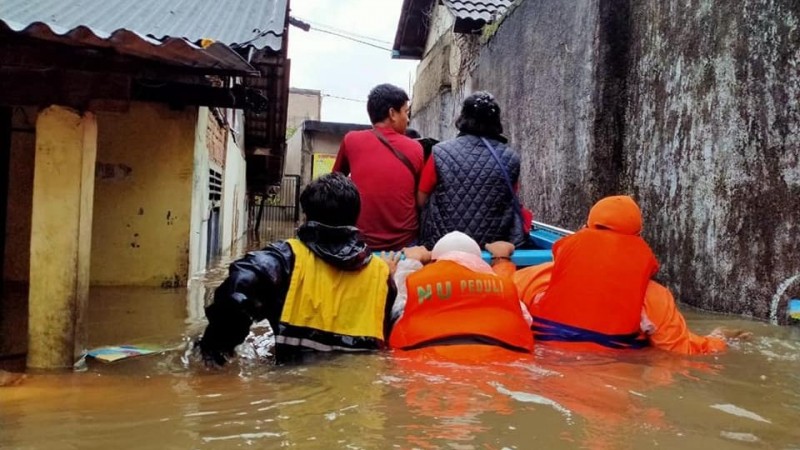 NU DKI Terjunkan Relawan Evakuasi dan Bantu Korban Banjir Jakarta