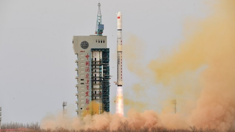 China Luncurkan Satelit Baru untuk Deteksi Lingkungan Elektromagnetik