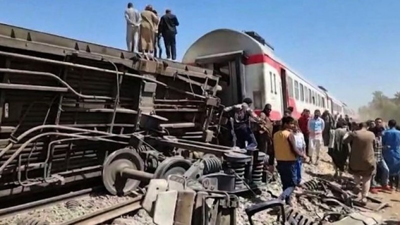 Dua Kereta Saling Tubruk di Mesir, 32 Orang Meninggal dan 66 Luka-luka