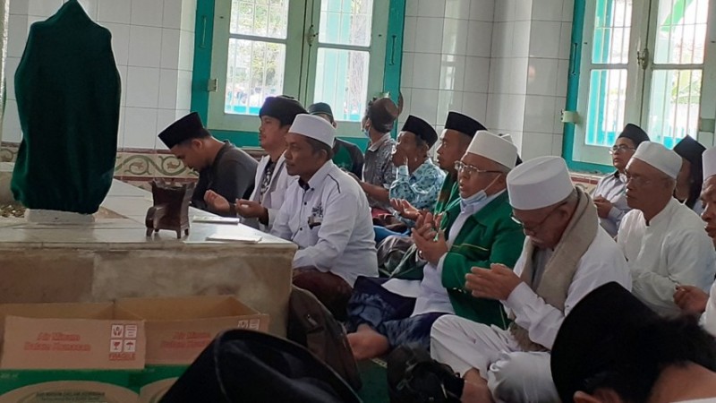 Rais NU Kota Bandar Lampung Ingatkan Buah dari Ziarah Makam Wali