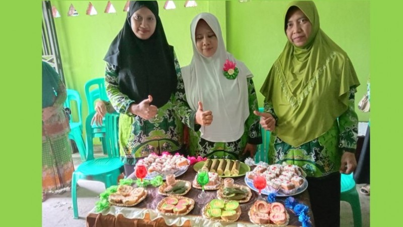 Muslimat NU Adiluwih Sukseskan '1.000 Wirausahawati Emak-Emak’