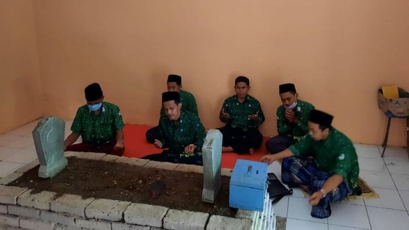 Jelang Ramadhan, Pergunu Kabupaten Majalengka Ziarah ke Makam Para Wali dan Penggerak NU