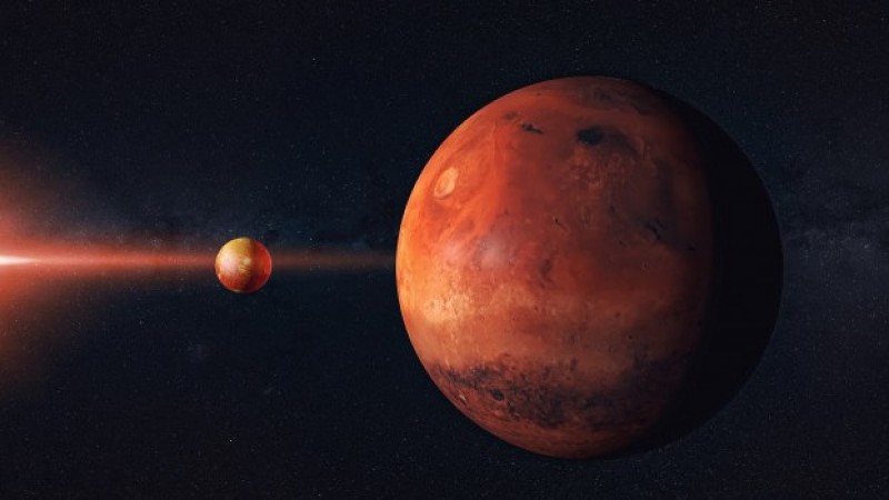 Malam ini, Planet Mars Akan Tertutupi Bulan