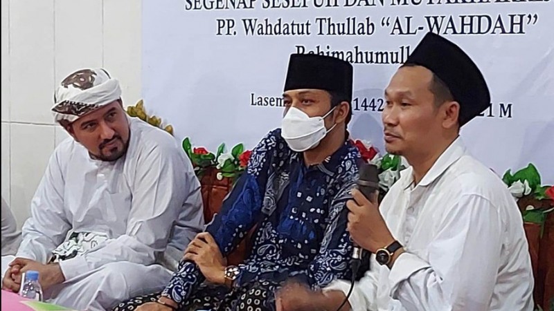 Gus Baha Imbau Umat Islam Teladani Perjuangan Kiai Baidlowi Lasem Rembang