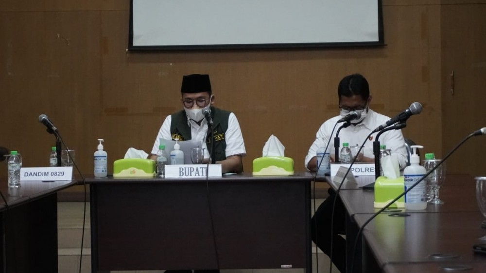 Bupati Bangkalan Ikuti Rapat Pengendalian Pandemi dengan Satgas Covid-19 Pusat