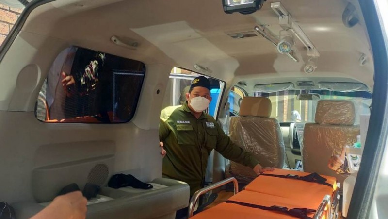 Maksimalkan Pelayanan Terdampak Pandemi, NU Care Salurkan 3 Unit Ambulans