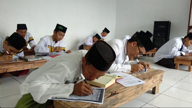 Lesbumi Indramayu Adakan Parade Penulisan Mushaf Al-Qur'an 30 Juz