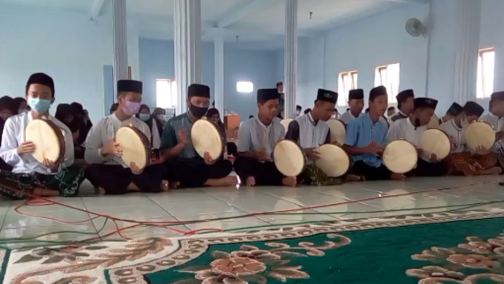 Puluhan Rebana Iringi Maulid Nabi Pelajar Nu Di Pasuruan Nu Online Jatim