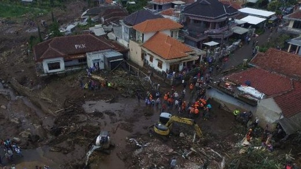 Tahap Pertama, PCNU Kabupaten Pasuruan Bantu Relawan Banjir Kota Batu