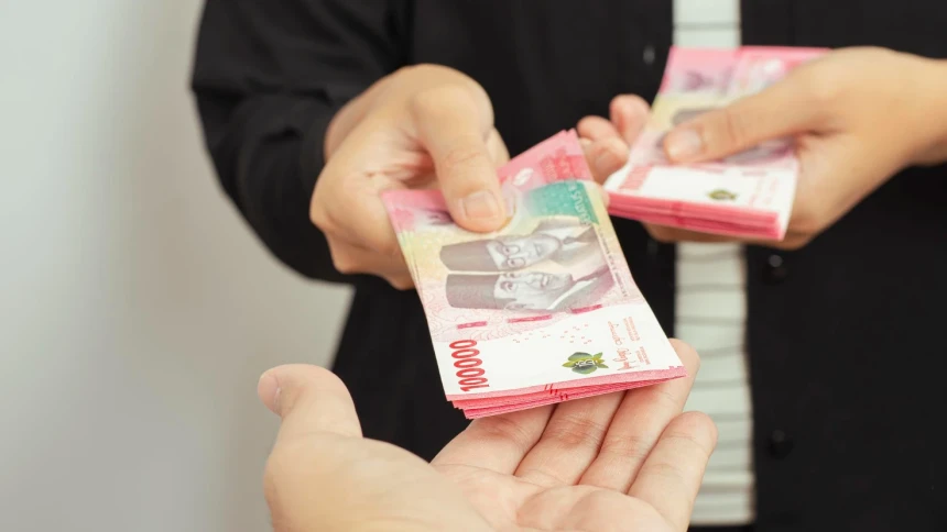 Khutbah Jumat: Jangan Putus Asa Mencari Rezeki Halal Saat Ekonomi Sulit