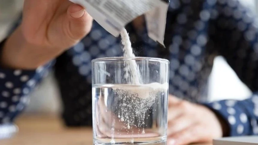 Benarkah Minum Oralit Bisa Cegah Dehidrasi saat Puasa?