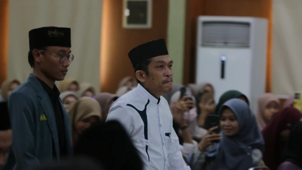 Hakikat Cinta Menurut Imam Ghazali