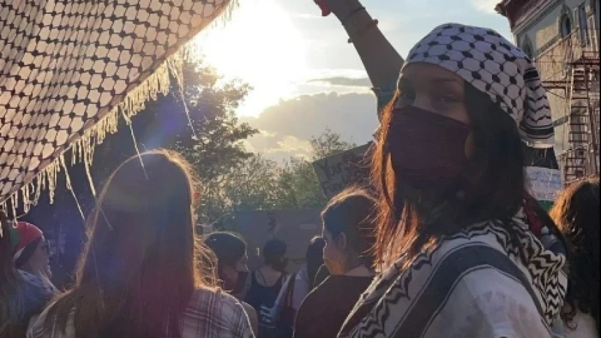 Digantikan Model Israel, Bella Hadid Terus Suarakan Dukungan untuk Palestina