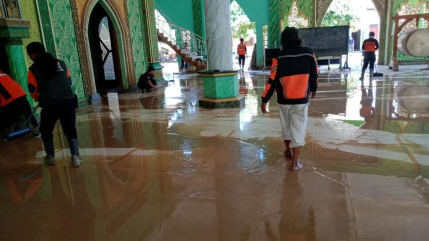 Banjir Grobogan Surut, Para Relawan NU Masih Bergerak