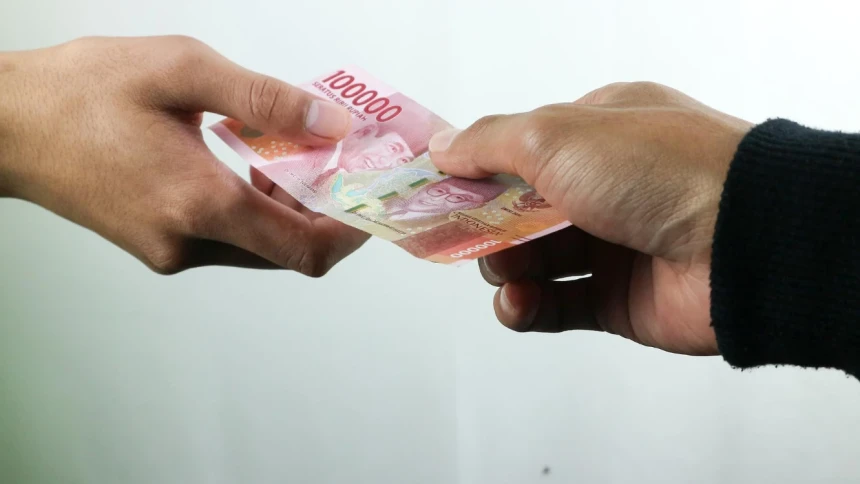 Hukum Menjadi Perantara dalam Transaksi yang Terindikasi Pencucian Uang