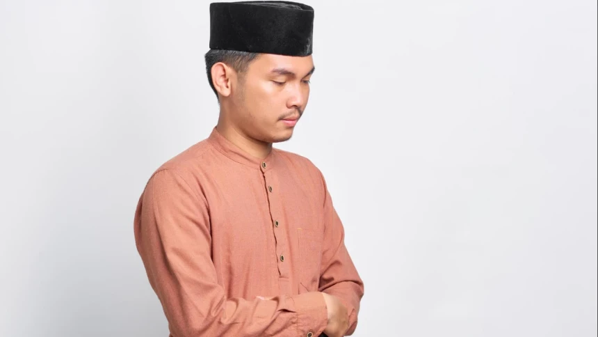 Shalat di Penghujung Waktu, Haruskah Berniat Ada’ atau Qadha?