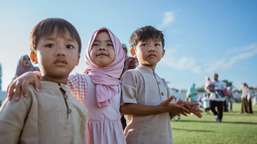 Apakah Anak Yatim Masih Disebut Yatim Jika Ibunya Menikah Lagi?