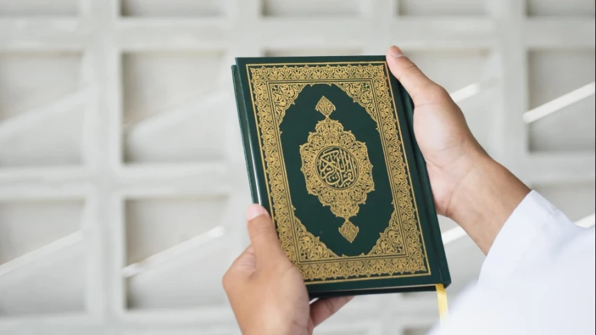 Khutbah Jumat: Tetap Membaca Al-Qur’an di Tengah Kesibukan Hidup