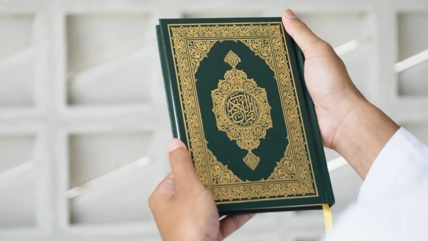 Tafsir Surat Ali 'Imran Ayat 139–140 yang Dibacakan saat Pemakaman Ayatullah Ali Khamenei