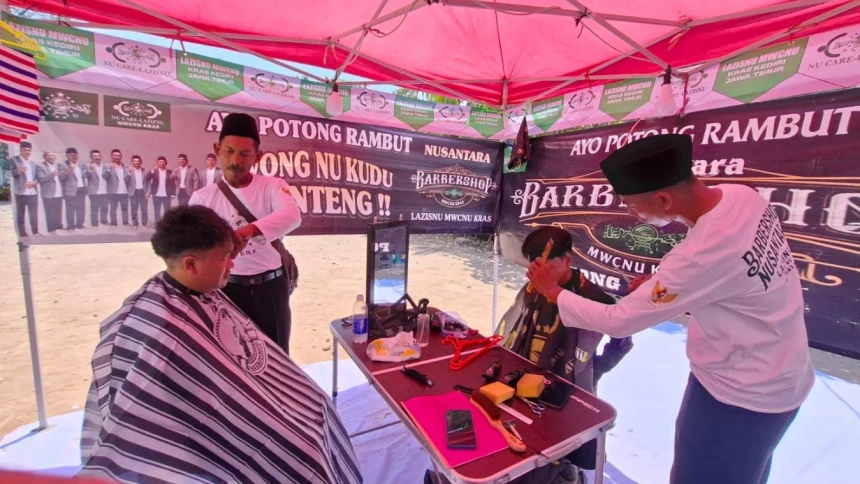 Potong Rambut Gratis Tersedia di Booth NU Care-LAZISNU, Buka Pagi hingga Malam Hari