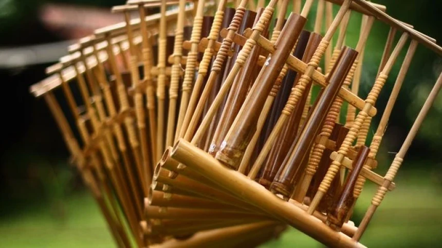 Mengenal Jenis Bambu sebagai Bahan Baku Angklung dan Cara Membuatnya