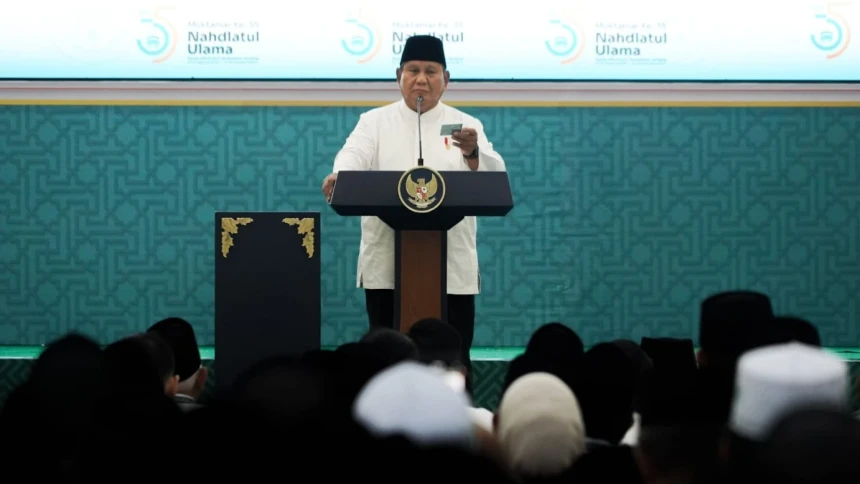 Presiden Prabowo Terima Kartanu Seumur Hidup di Penutupan Muktamar Ke-35 NU