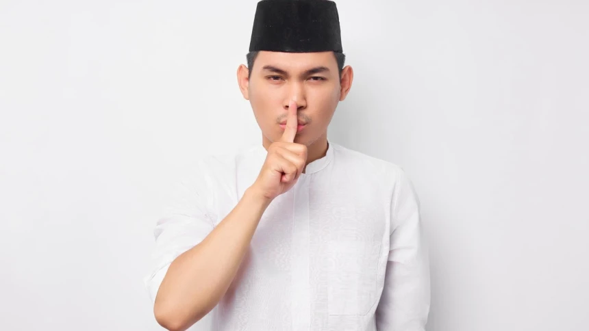 Khutbah Jumat: Bahaya Sifat Tamak dan Cara Menjaga Hati darinya