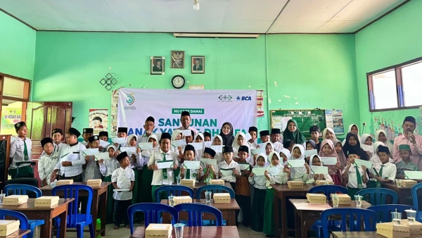 LAZISNU PCNU Jombang Santuni 300 Yatim, Dhuafa, dan Anak Disabilitas setelah Muktamar