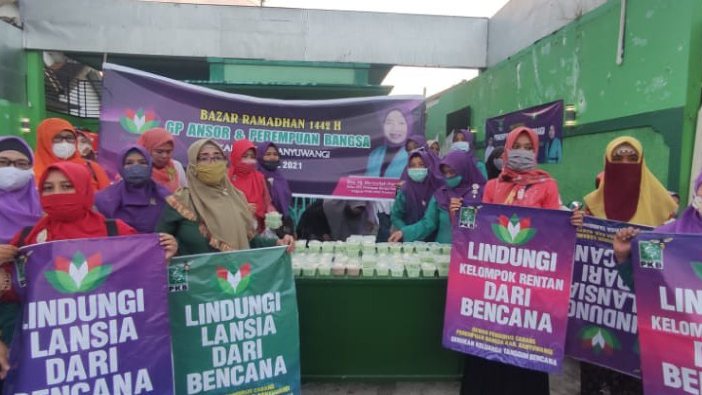 DPC Perempuan Bangsa Banyuwangi Ikuti Program Bagi Sejuta Takjil Seluruh Indonesia Selama Ramadhan 