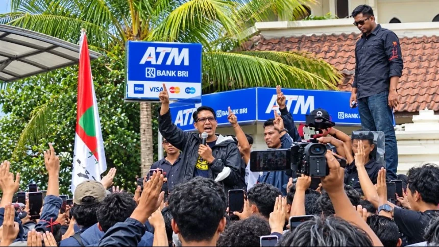 Aksi di Yogyakarta, Guru Besar UGM Soroti Ketimpangan dan Pengaruh Oligarki dalam Demokrasi