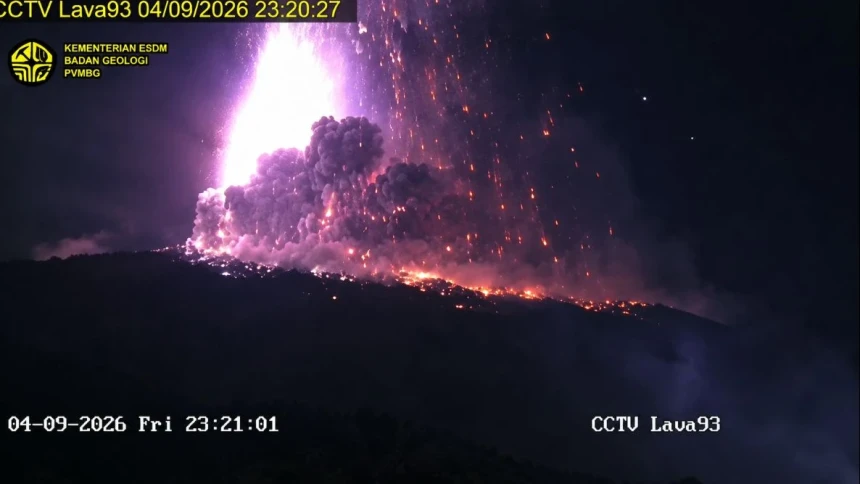 Gunung Anak Krakatau Masih Berstatus Siaga