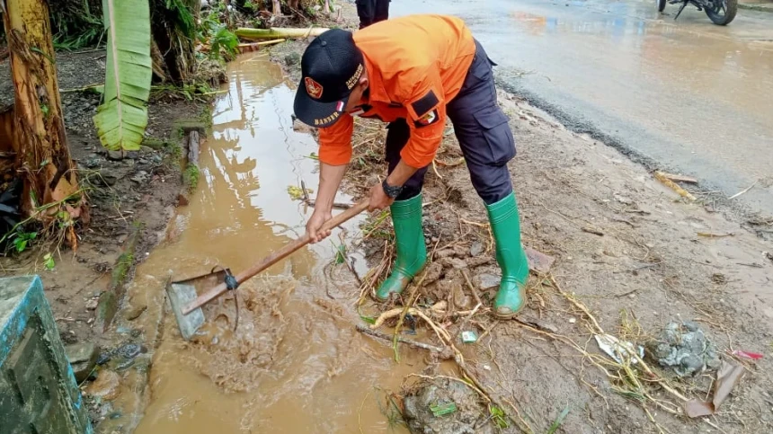 Waspada, Banjir di Jawa Timur semakin Meluas