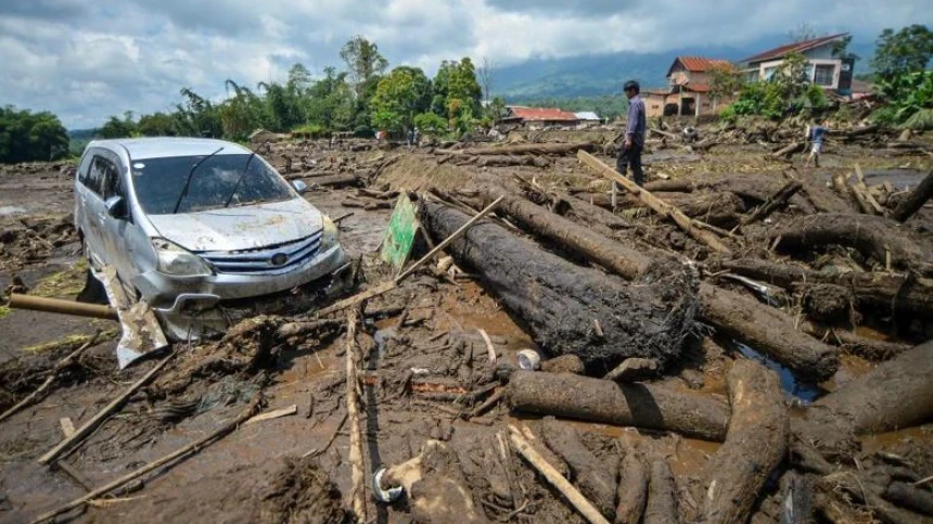 Korban Meninggal Banjir Bandang Sumbar Bertambah Jadi 50 Orang