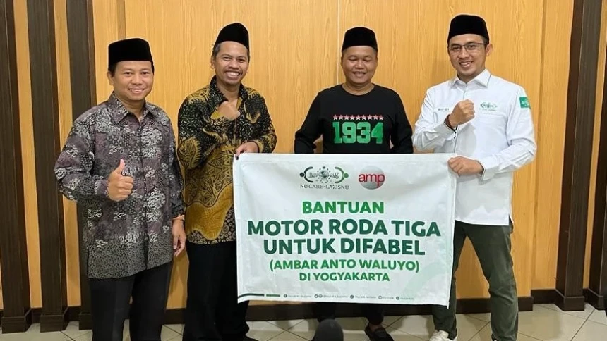 LAZISNU Serahkan Kendaraan Roda Tiga kepada Penderita Disabilitas di Yogyakarta