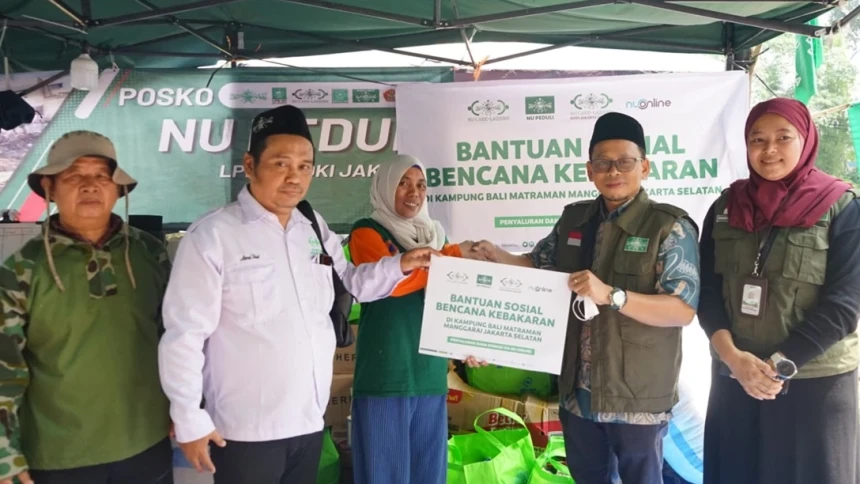 NU Care-LAZISNU Salurkan Bantuan untuk Warga Terdampak Kebakaran Manggarai