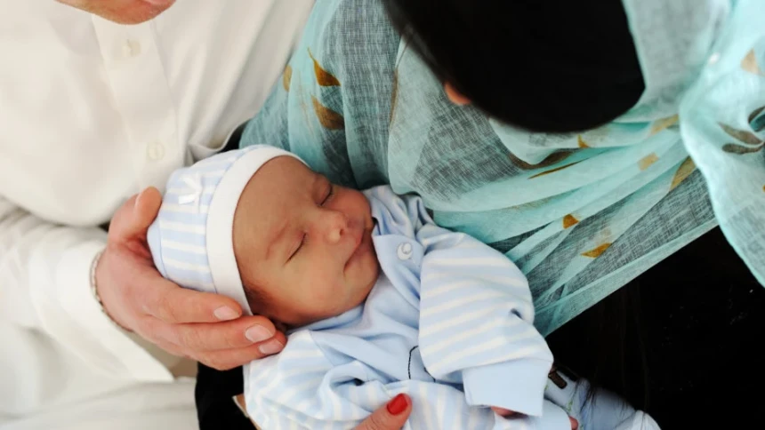 Cuti Melahirkan 6 Bulan di UU KIA, Bagaimana Dampak bagi Ibu dan Bayi?