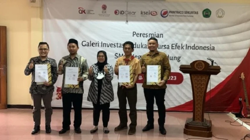 Perbankan Syariah Uninus Bina Galeri Investasi SMKN 1 Bandung