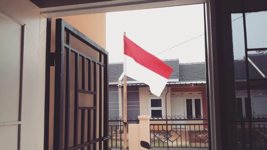 Sudah Tegakkah Tiang Bendera di Depan Rumah Anda? Simak Aturannya