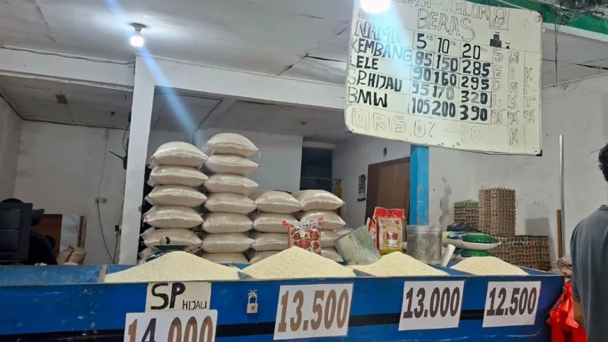 Harga Beras Terus Naik, Daya Beli Masyarakat Mulai Tertekan